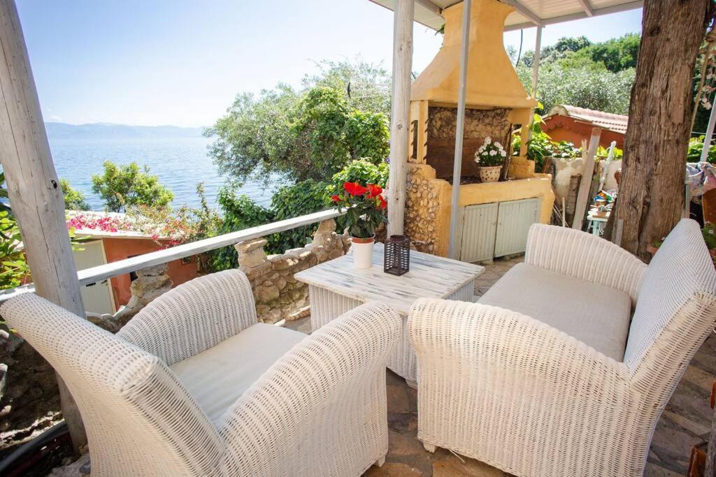 Kohyli Beachfront House Ajía Pelajía Hlomú Kültér fotó
