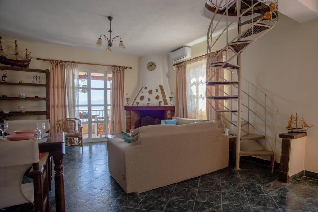 Kohyli Beachfront House Ajía Pelajía Hlomú Kültér fotó