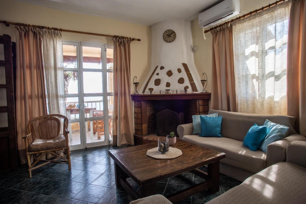 Kohyli Beachfront House Ajía Pelajía Hlomú Kültér fotó