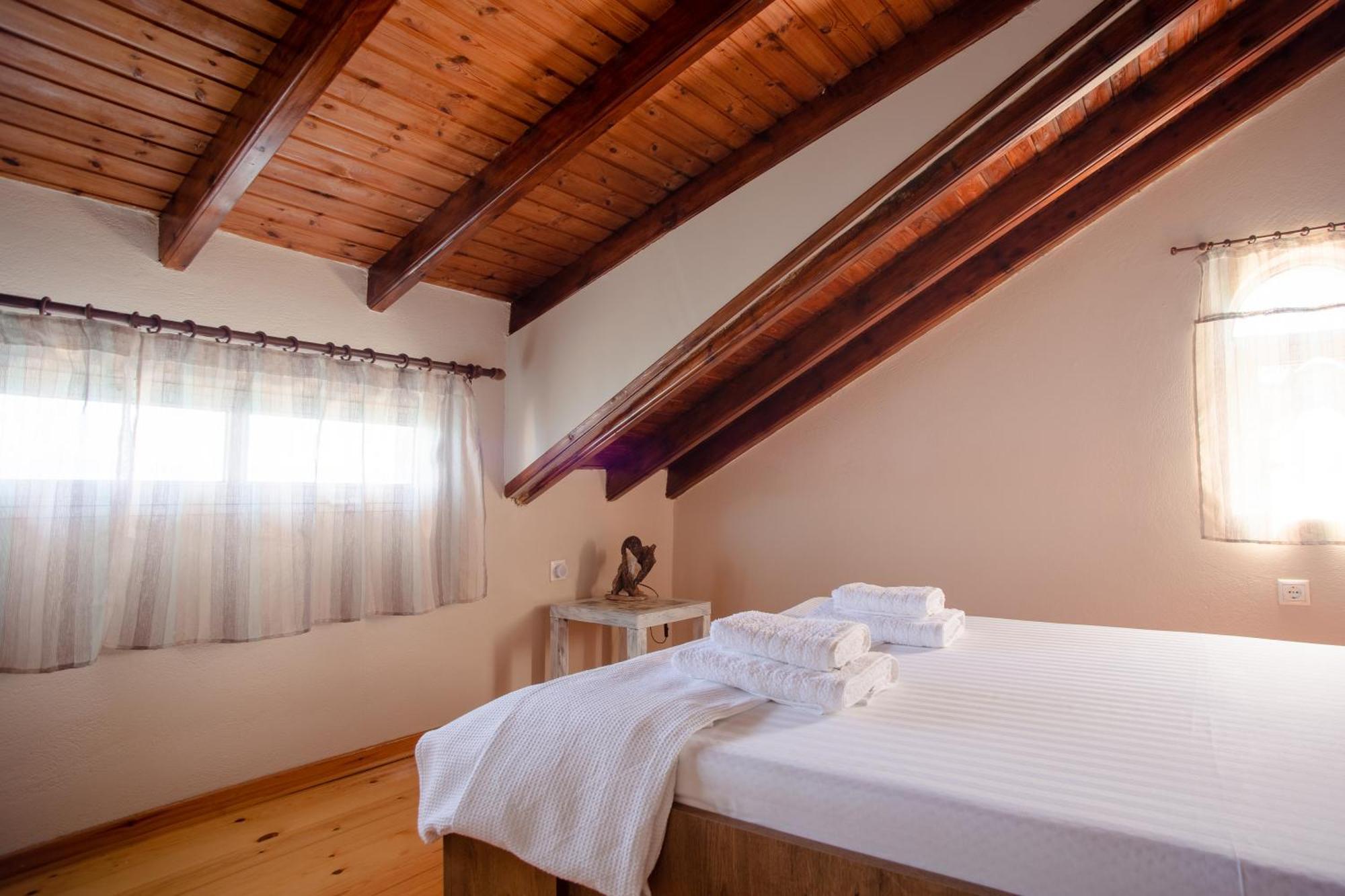 Kohyli Beachfront House Ajía Pelajía Hlomú Kültér fotó