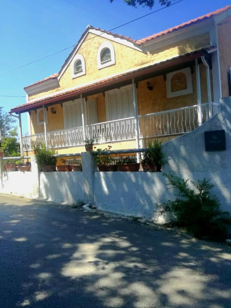 Kohyli Beachfront House Ajía Pelajía Hlomú Kültér fotó