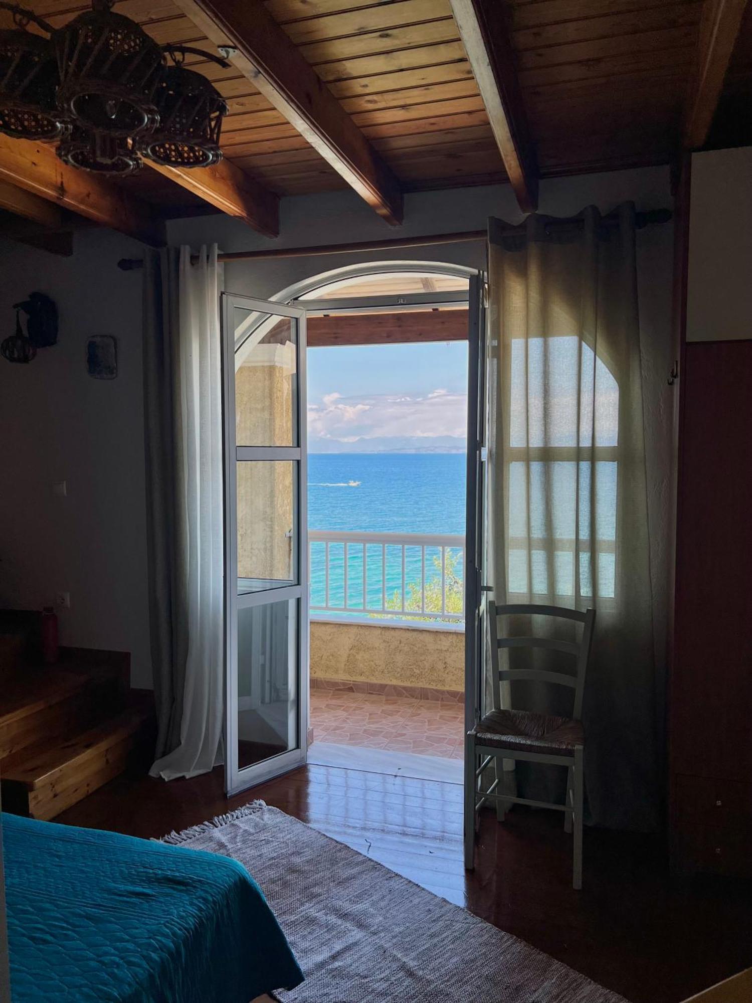 Kohyli Beachfront House Ajía Pelajía Hlomú Kültér fotó
